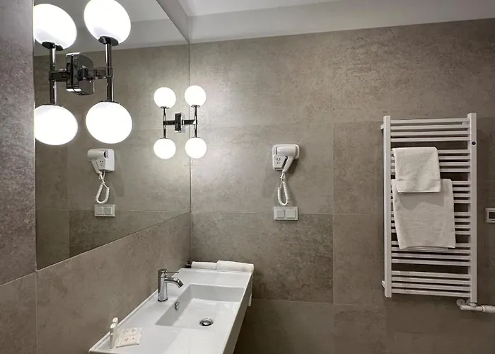 Uniwersytetu Jagiellonskiego 3*